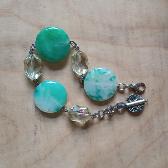 Green Aventurine Bracelet Size 8 1/2 inches - Picture 11 of 12